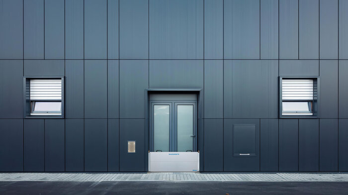 Hochwasserschutz - Wand aus Aluminium (Einbau in der Öffnung)