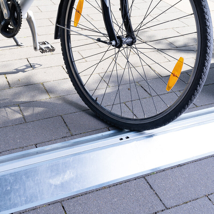 Bodenschwellenrampe innen (für 1- und 2-flügelige Türen)