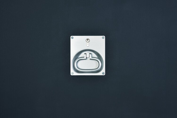 Verletzungssicherer Außengriff