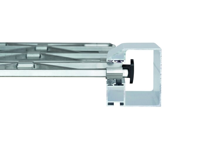 serienmäßiger Kunststoff-Auszugsschutz