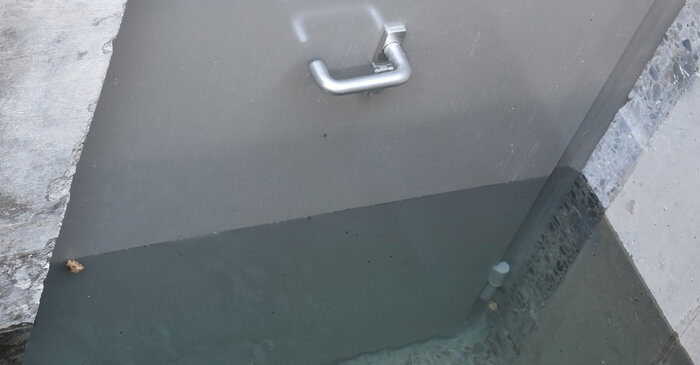 Hochwasserschutz - Stahltür V6 (Einbau zwischen Leibung bündig mit Mauerwerk innen - nicht thermisch getrennt)