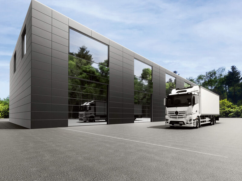 Großflächig verglaste Aluminiumtore