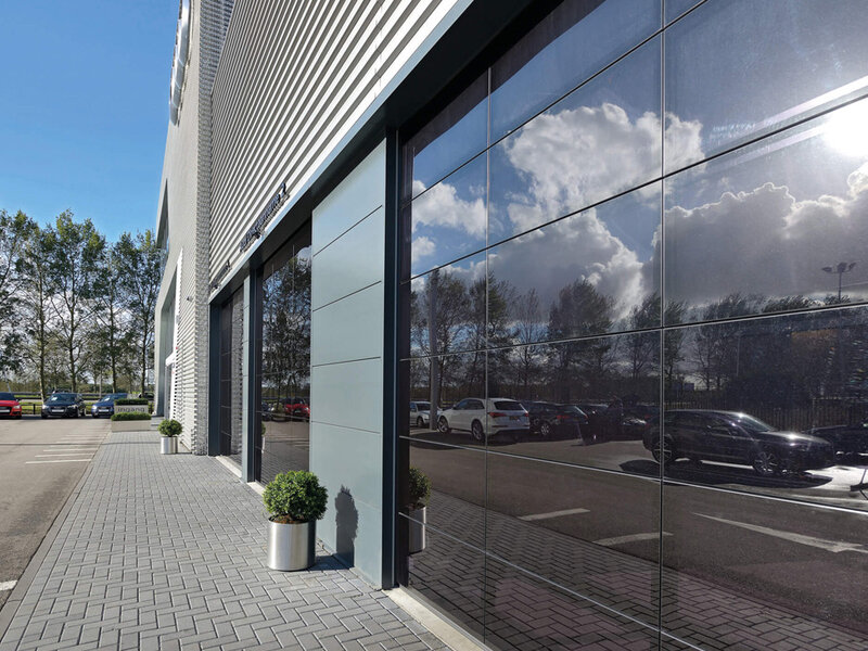 Verglasungen und Füllungen